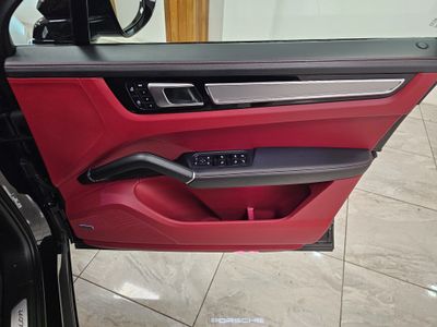 2023 Porsche Cayenne