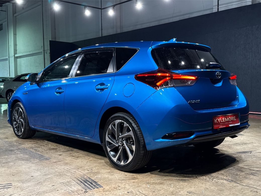 2016 Toyota Auris