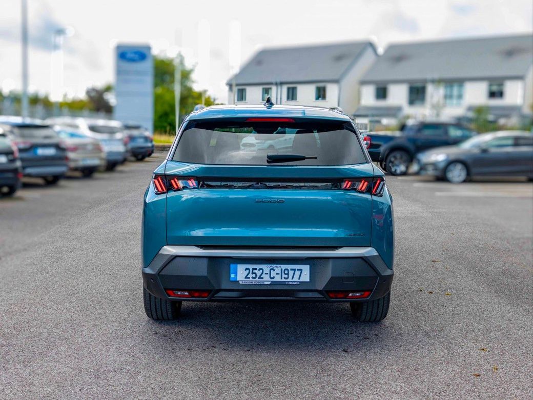 2025 Peugeot 5008