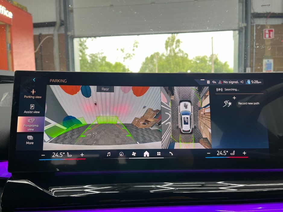 2025 BMW i5