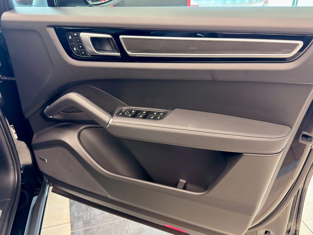 2023 Porsche Cayenne