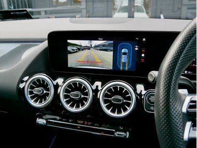 2024 Mercedes-Benz GLA 180