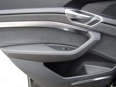 2022 Audi e-tron