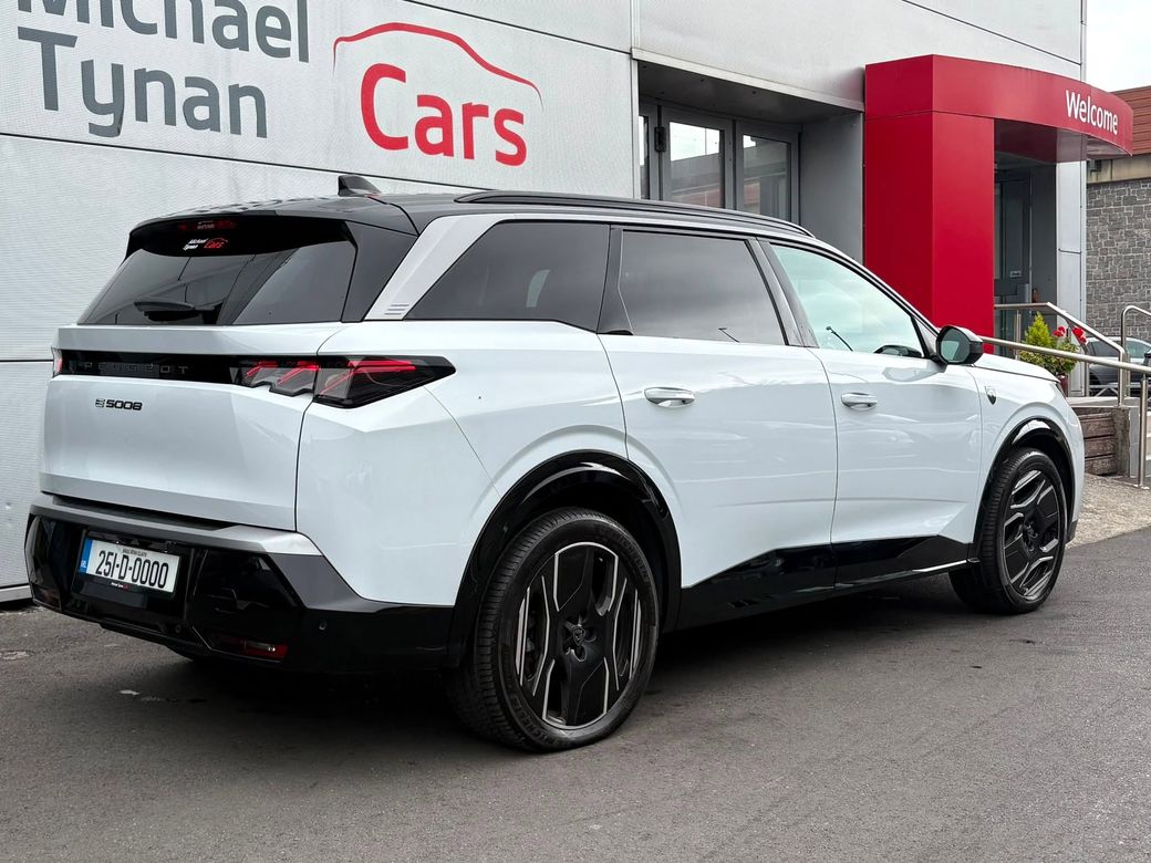 2025 Peugeot 5008