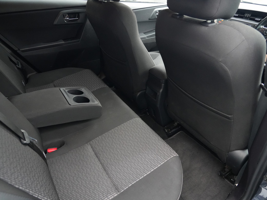 2014 Toyota Auris