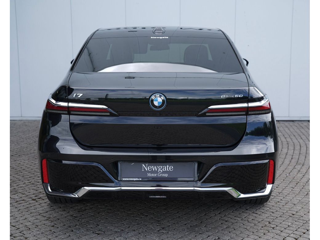 2024 BMW i7
