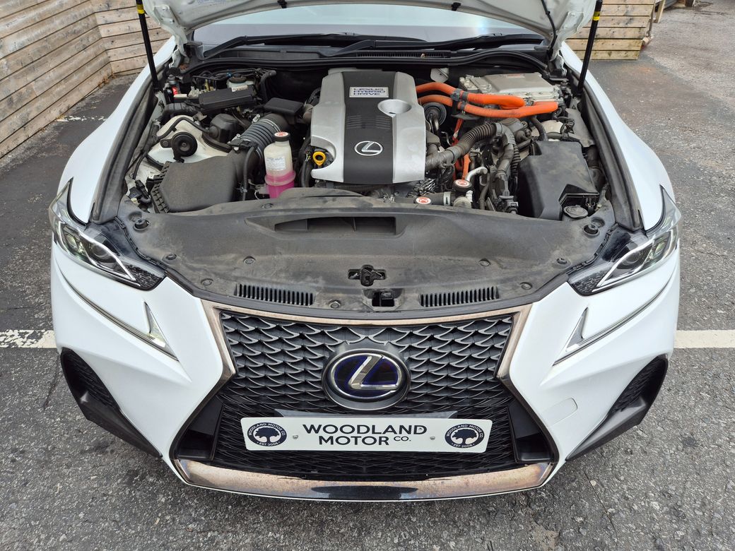 2017 Lexus IS 300h