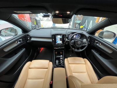 2021 Volvo XC40
