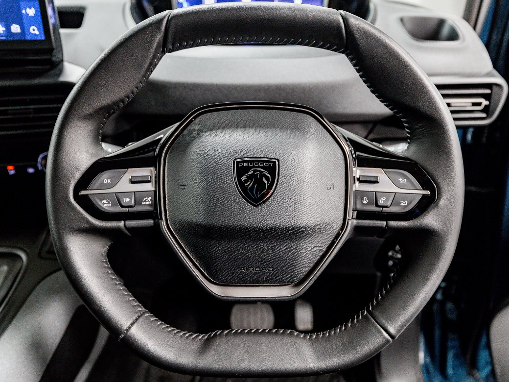 2025 Peugeot Rifter