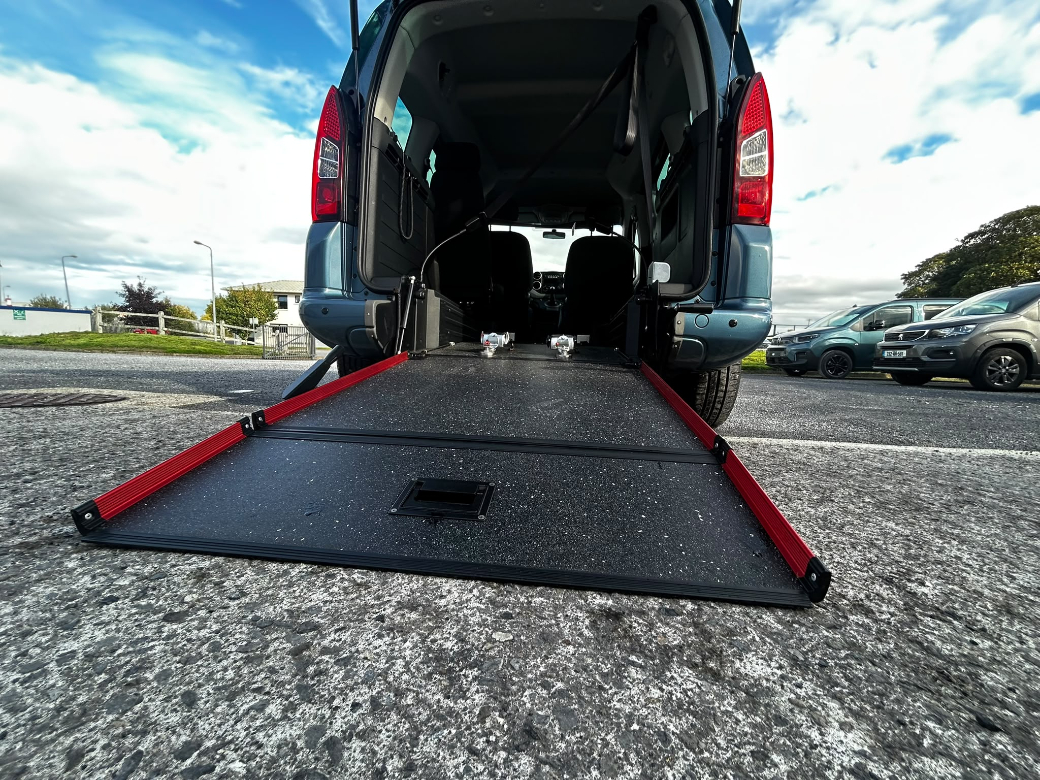 2017 Peugeot Partner Tepee