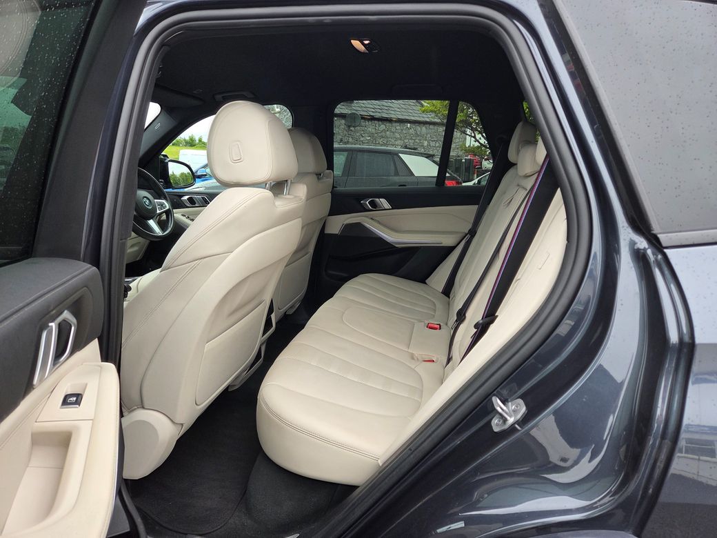 2022 BMW X5