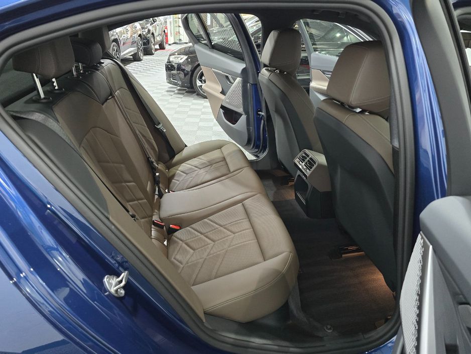 2024 BMW i5