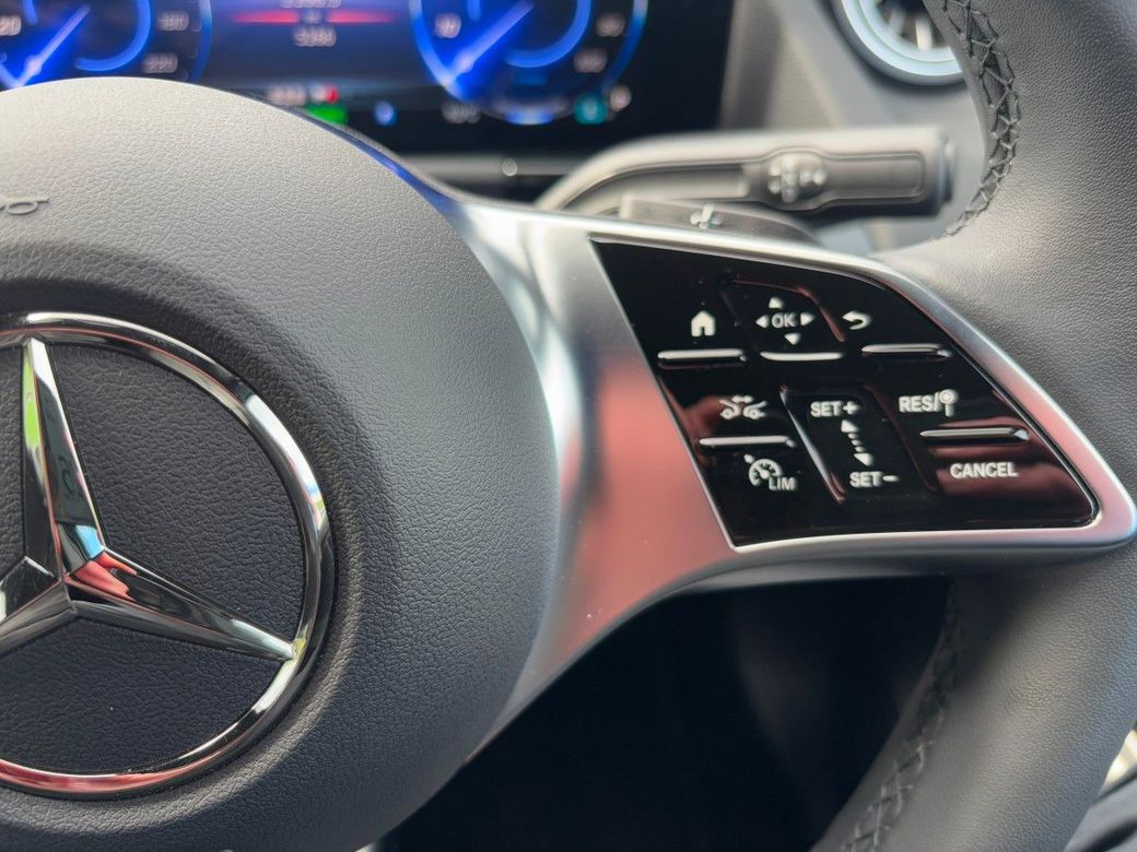 2025 Mercedes-Benz EQA