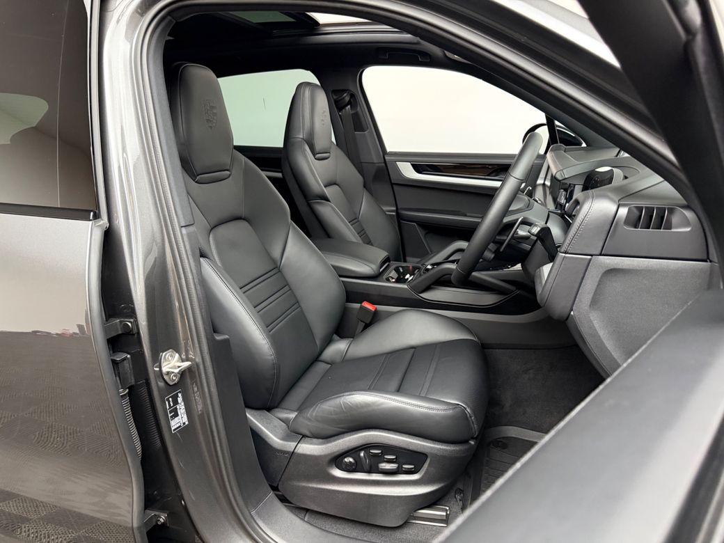 2025 Porsche Cayenne