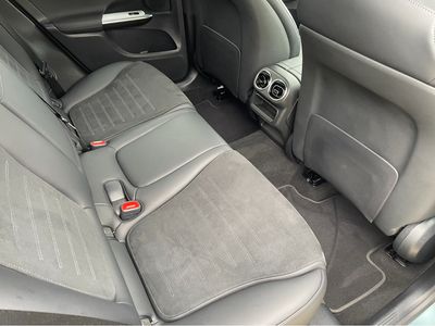 2025 Mercedes-Benz GLC Class