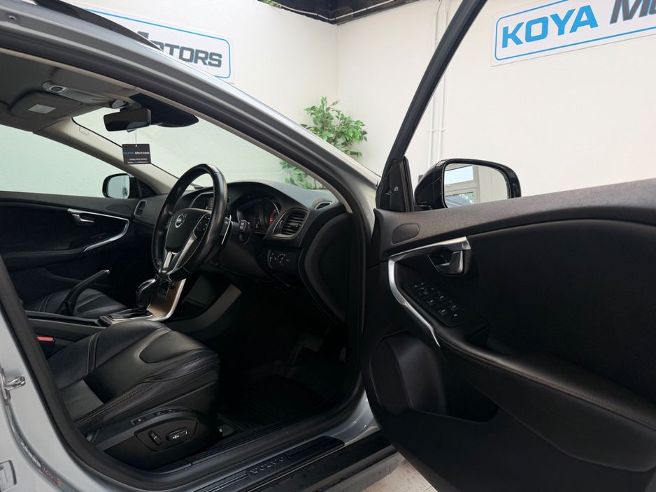 2016 Volvo V40 Cross Country