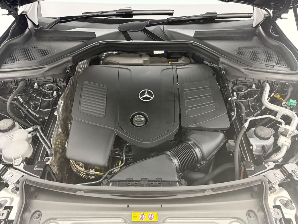 2025 Mercedes-Benz GLC Class