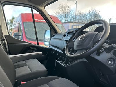 2024 Nissan Interstar