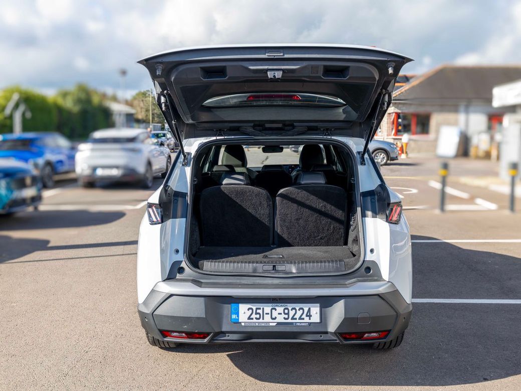 2025 Peugeot 5008
