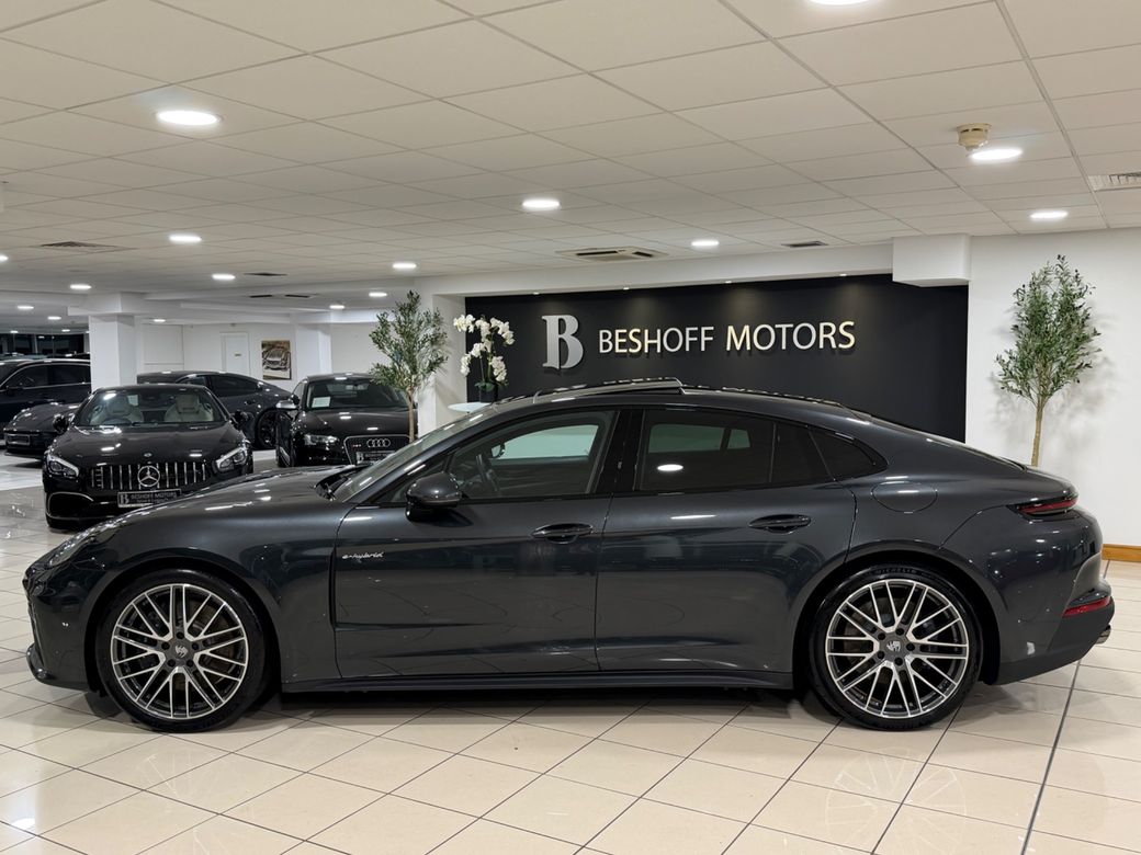 2025 Porsche Panamera