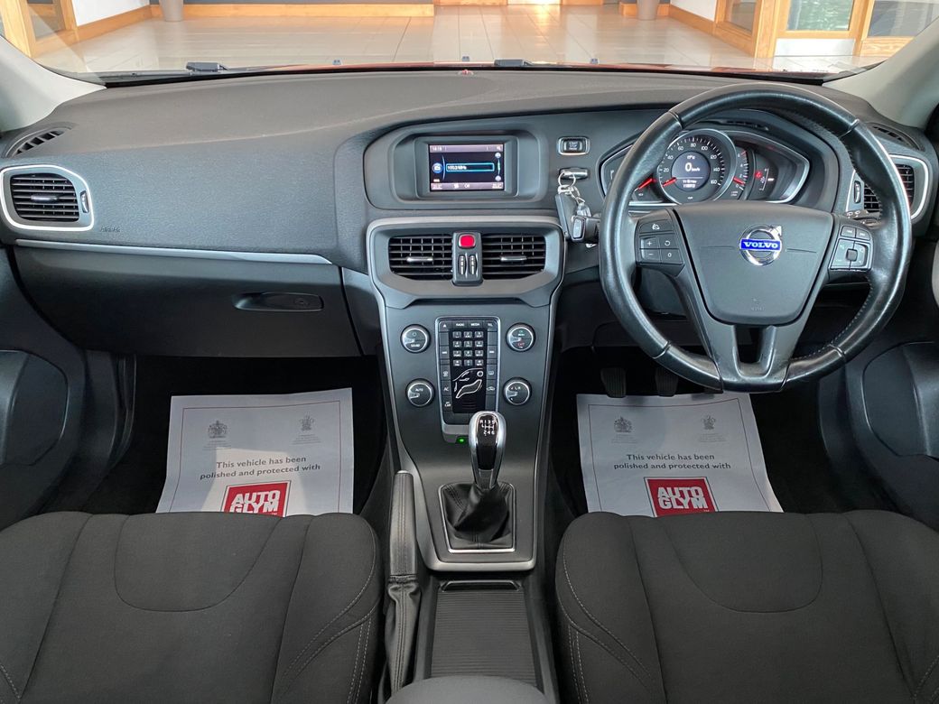 2015 Volvo V40