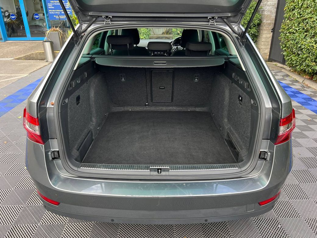 2023 Skoda Superb