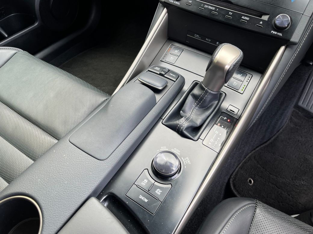 2013 Lexus IS 300h