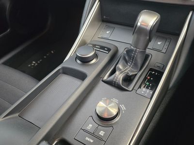 2020 Lexus IS 300h