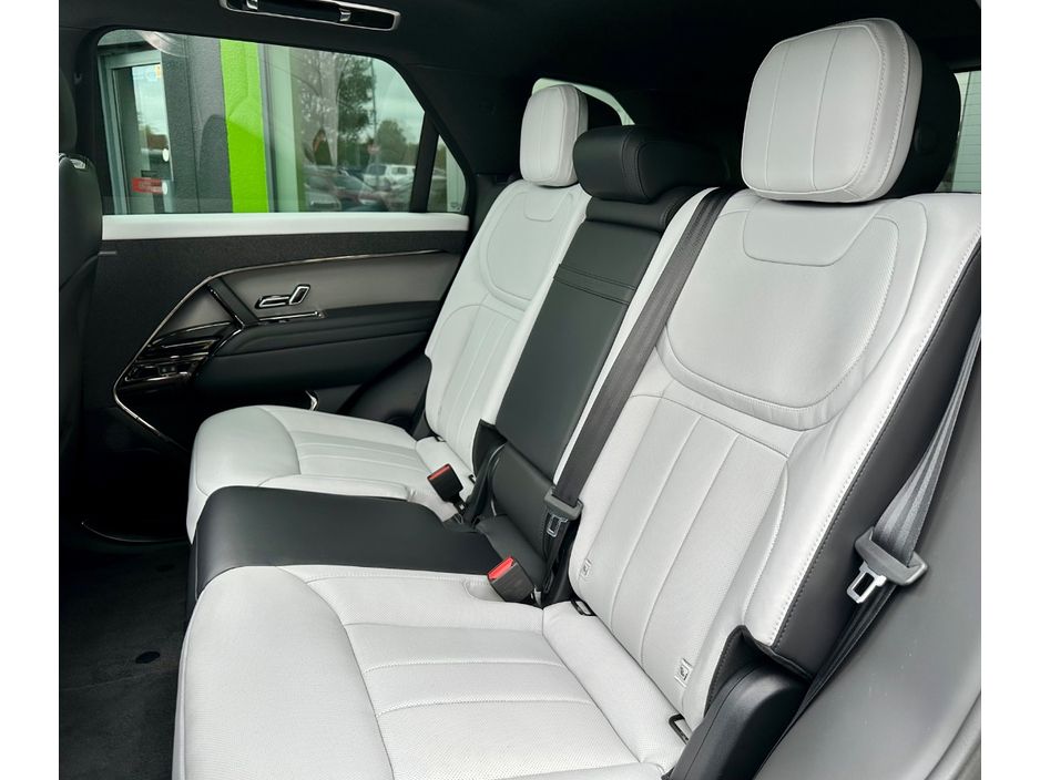 2025 Land Rover Range Rover Sport