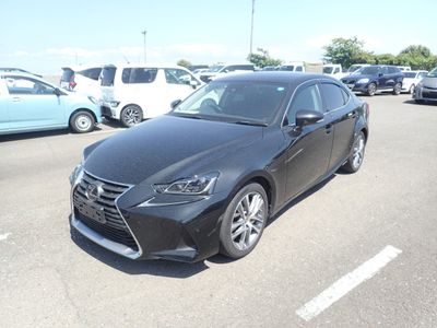 2019 Lexus IS 300h