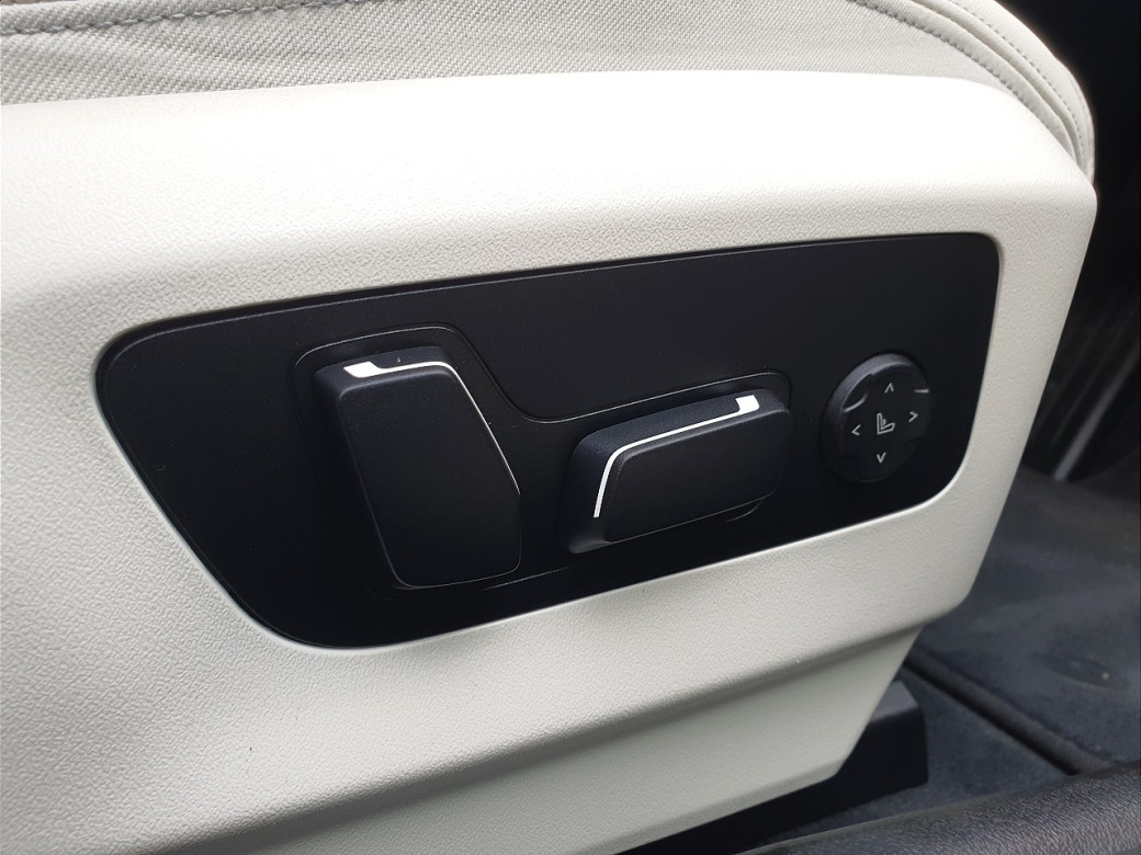 2025 BMW 530