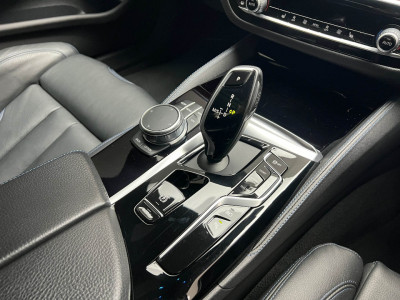 2021 BMW 530