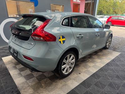 2018 Volvo V40