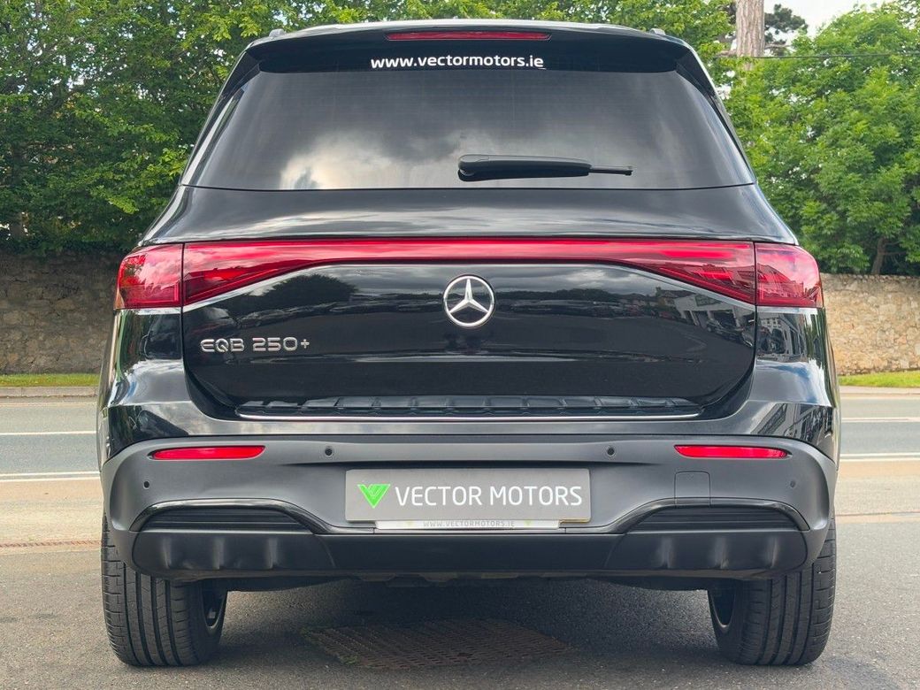 2025 Mercedes-Benz EQB