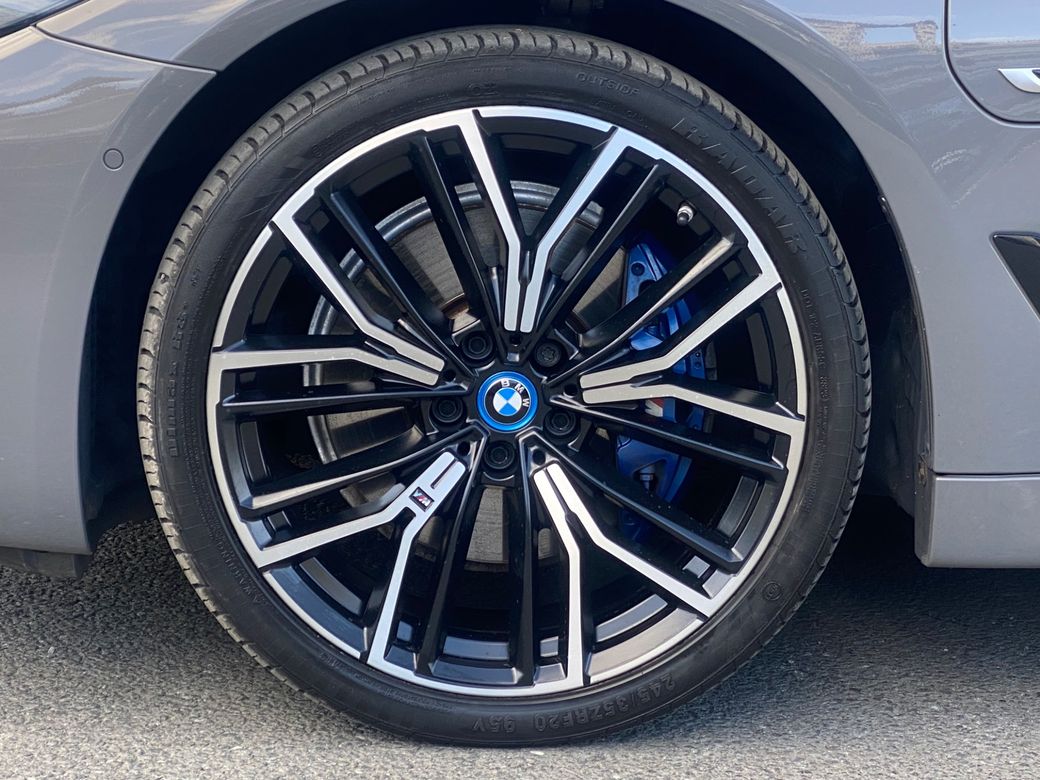 2022 BMW 5 Series