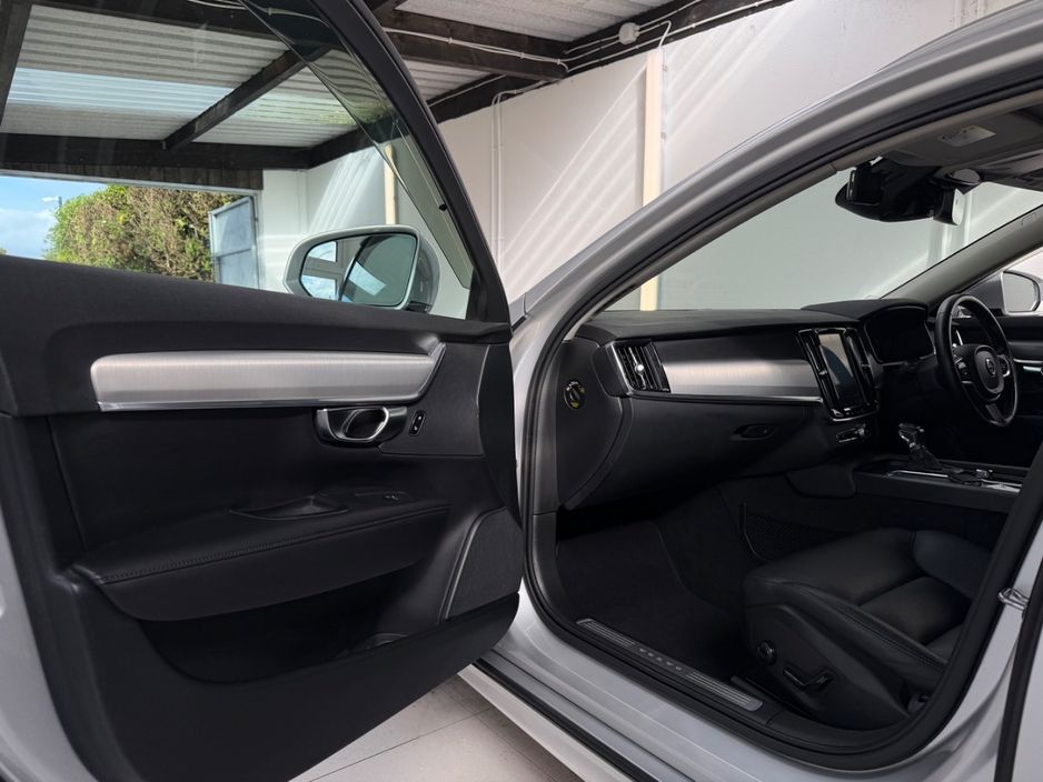 2019 Volvo V90