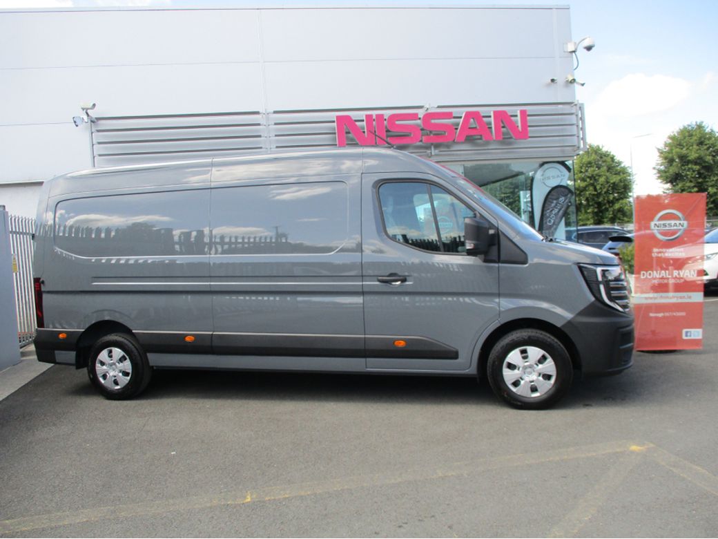 2025 Nissan Interstar