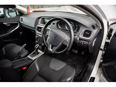 2016 Volvo V40