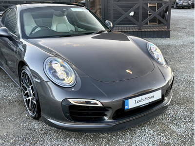 2015 Porsche 911