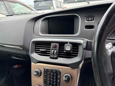 2015 Volvo V40 Cross Country