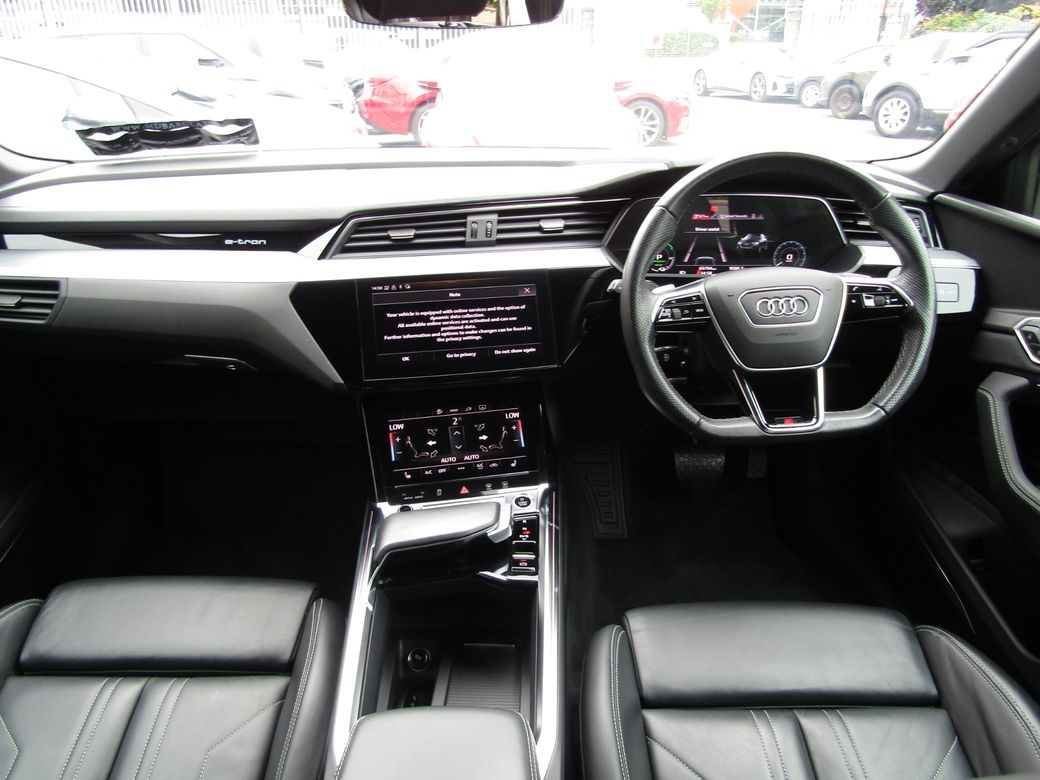 2022 Audi e-tron