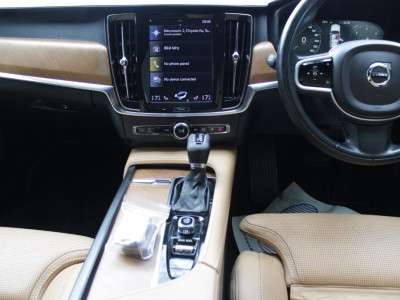 2020 Volvo V90