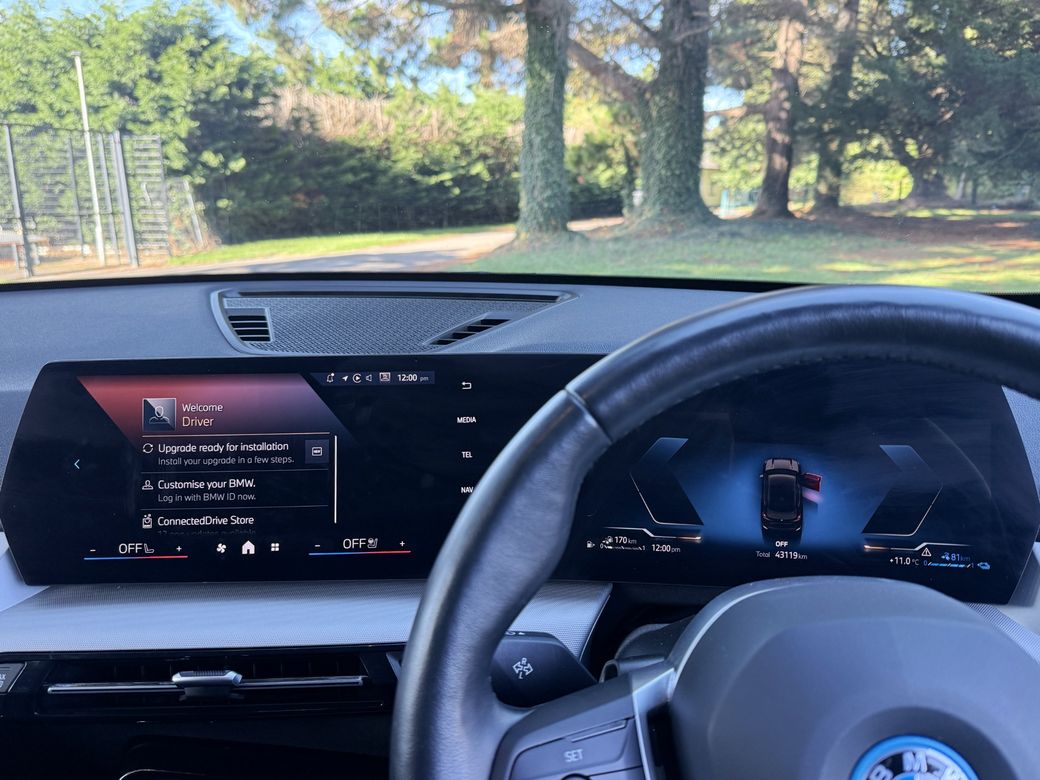 2025 BMW X1