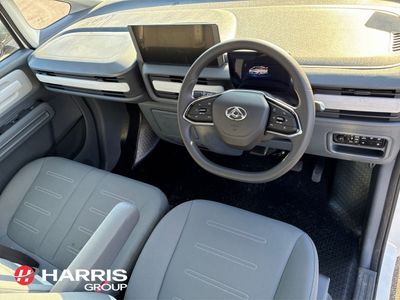 2026 White Maxus eDELIVER 5