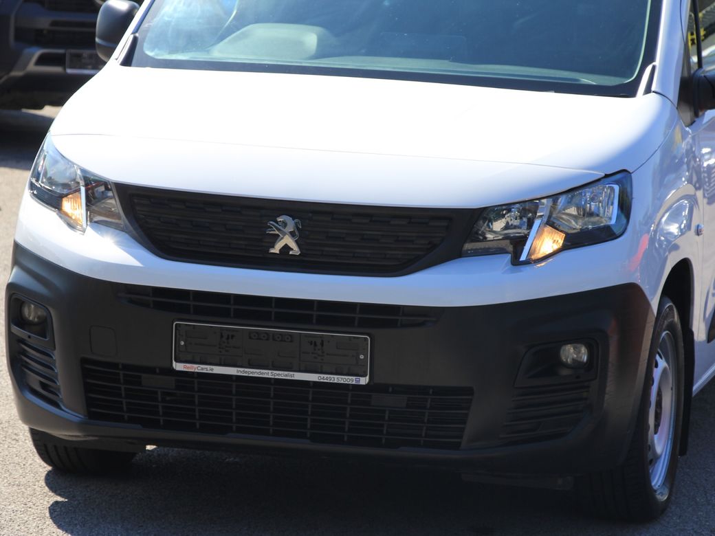 2023 Peugeot Partner