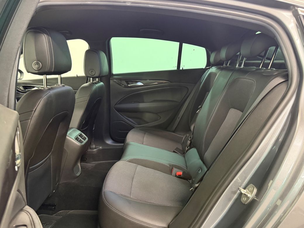 2021 Opel Insignia