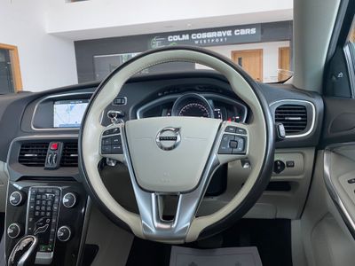 2016 Volvo V40