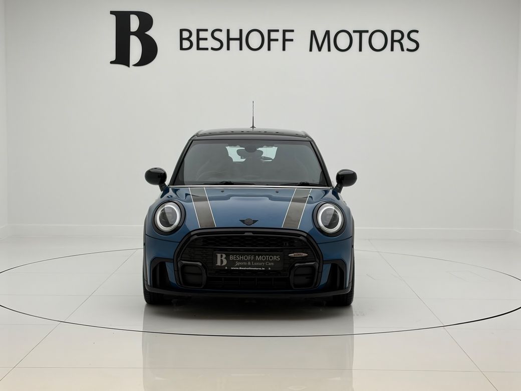 2022 Mini Hatch