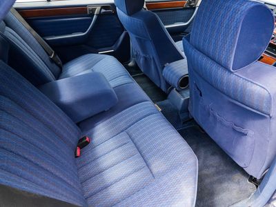 1991 Mercedes-Benz E 300