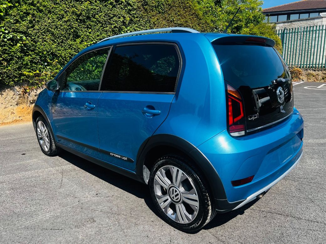 2017 Volkswagen up!